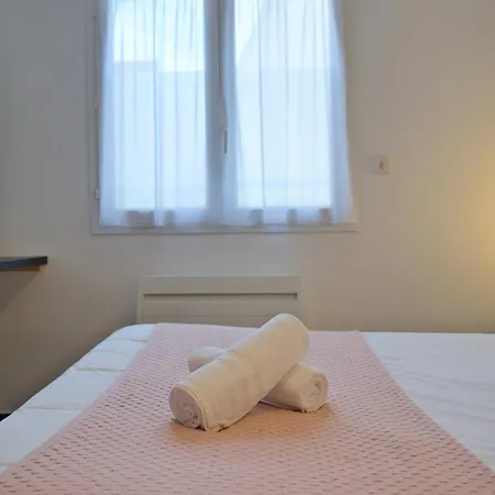 Appartement Chez Lecomte - Parking Reims