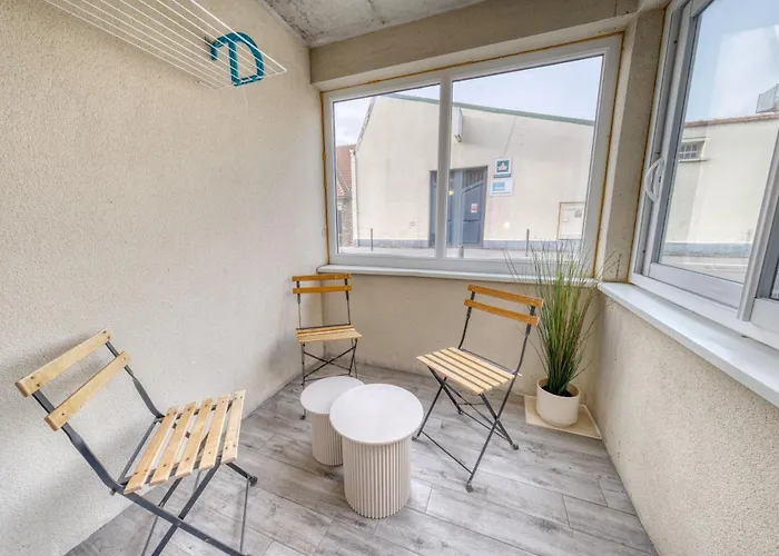 Chez Lecomte - Parking * ランス
